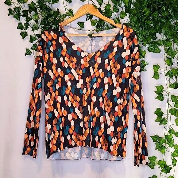 Made in Italy. Elegant Top. Size Large. NWT - Picture 1 of 9